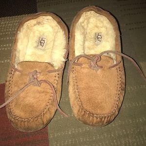 Women’s Ugg slippers size 7